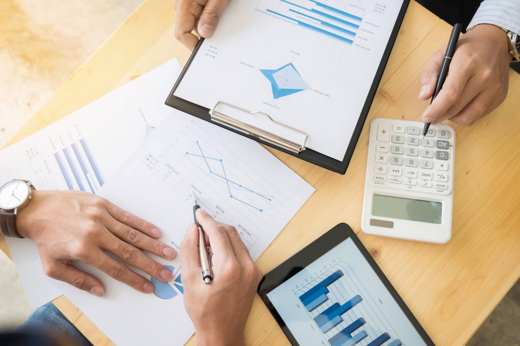 Menggenggam Kesuksesan: Panduan Lengkap Merancang Anggaran Marketing Digital yang Efektif